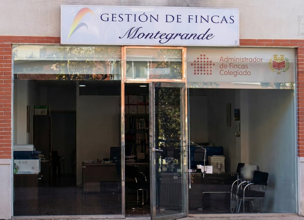 local-administración-de-fincas-montegrande